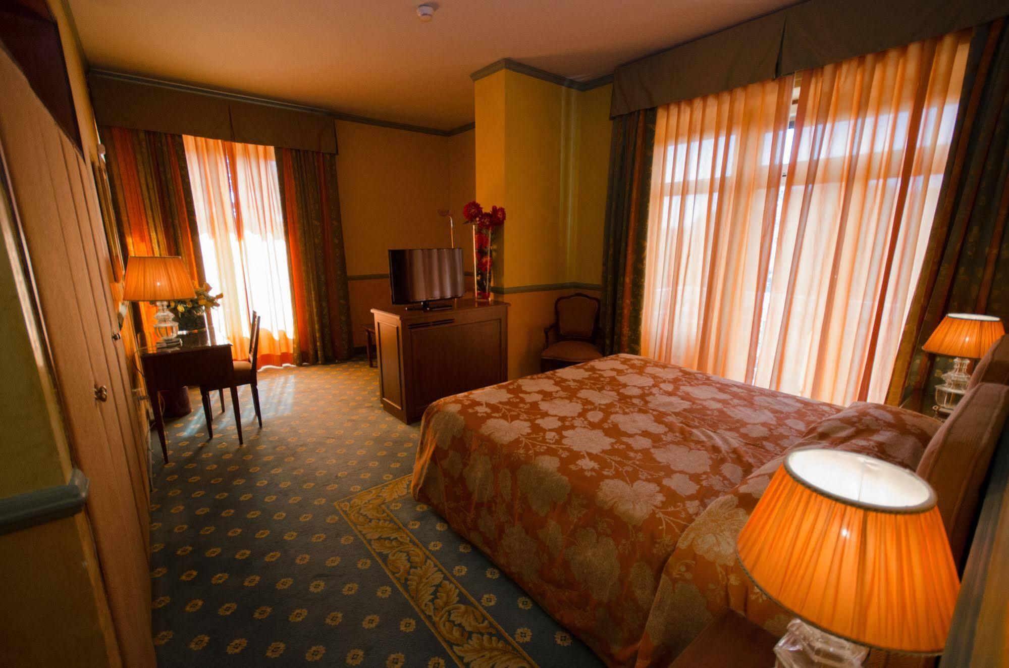 Grand Hotel Tamerici & Principe Монтекатини Терме Екстериор снимка